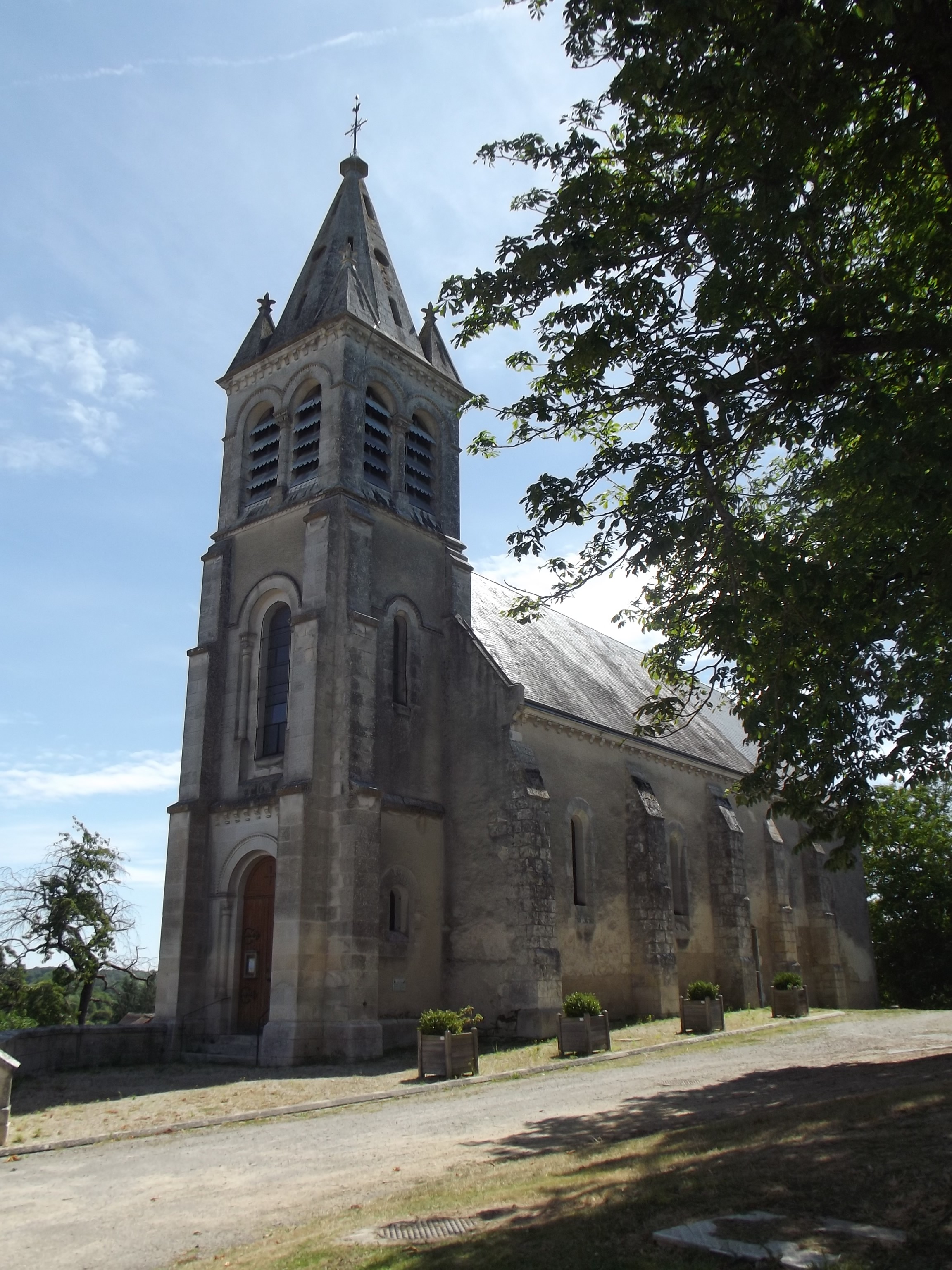 L'église Saint- Vincent de Néons, patron des vignerons