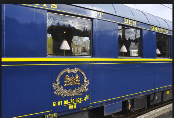 Un wagon du train Bleu