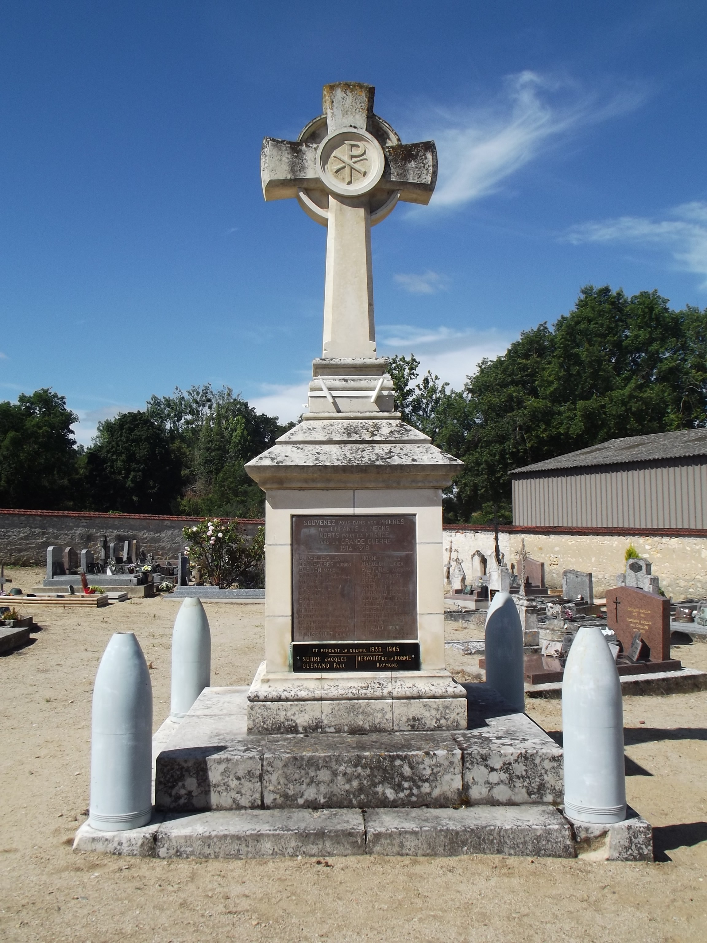 Monument dans le cimetière