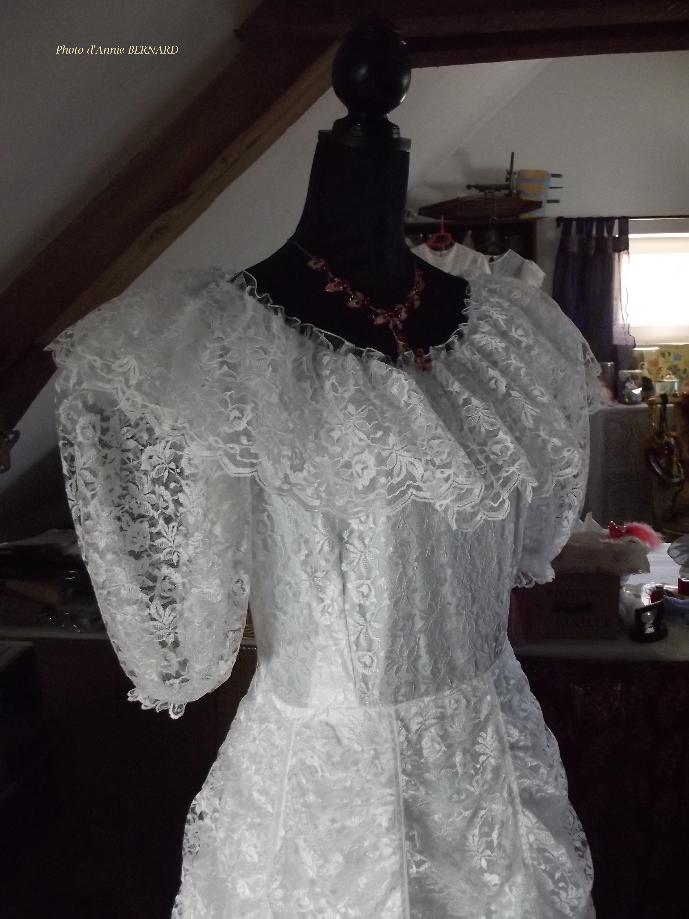 Robe de mariée vintage, avec de la dentelle